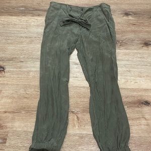 Women’s Anthropologie Marrakech jogger pants olive green size 27